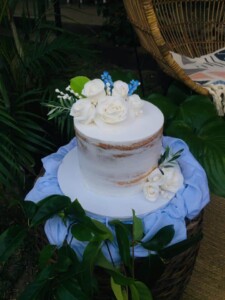 naked wedding cake - simple