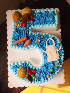 number 5 cake design - baker blue