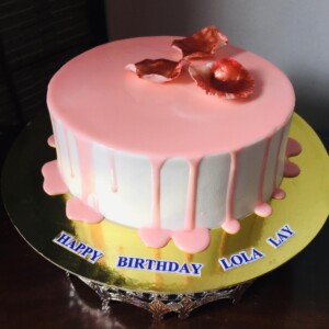 minimalist cake drip