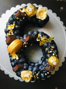 number 6 cake design - dark chocolate
