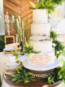 4-tier wedding cake, naked