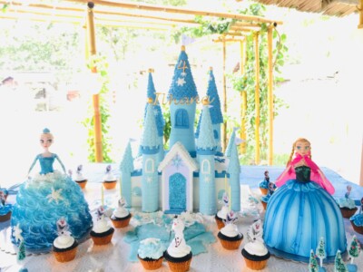 Frozen cake set for girls - castle, Elsa, Anna, and Olaf