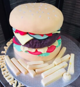 burger with fries cake
